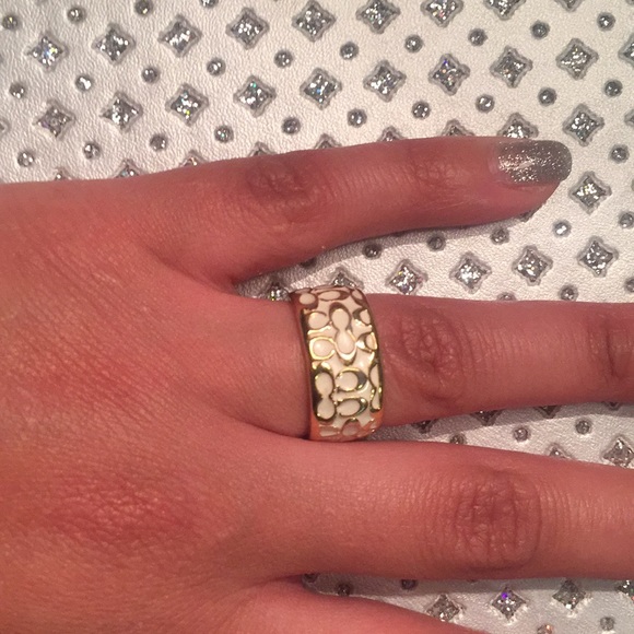 Coach Ring Size-6 - Picture 2 of 3